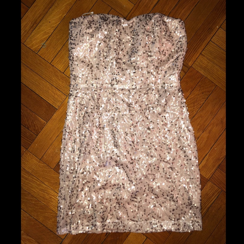 Dress - Picture 2 of 3